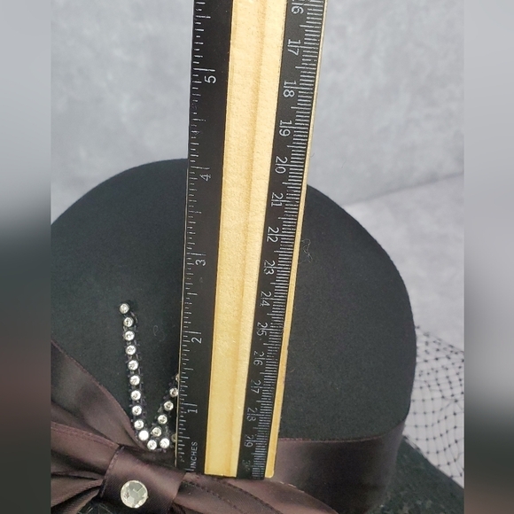 WPL (5923) Elegant black vintage 70's y2k Woman’s Hat 100%Wool Made in USA - Picture 11 of 12